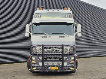 FH400 4X2 / SPECIAL / SHOWTRUCK